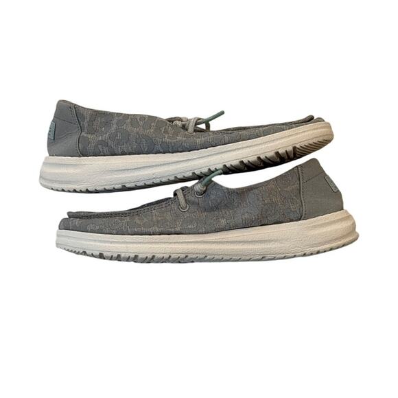 Hey Dude Wendy Youth Cat Eye Gray Shoes Size Y3-L1 Reflective Pattern - Picture 2 of 5